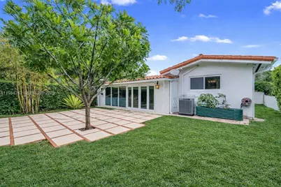 1200 El Rado St, Coral Gables, FL 33134 - Photo 20