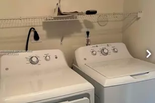 2000 N Bayshore Dr, Miami, FL 33137 - Photo 10