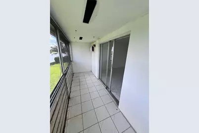 89 Berkshire D #89, West Palm Beach, FL 33417 - Photo 2