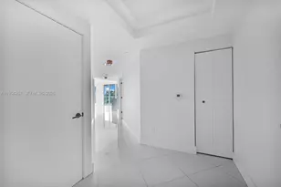 10 Venetian Way, Miami Beach, FL 33139 - Photo 26