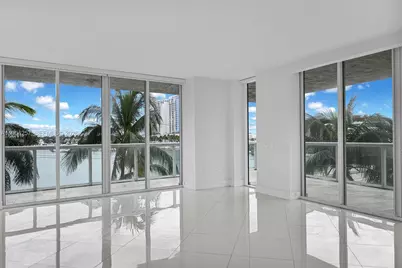 10 Venetian Way #404, Miami Beach, FL 33139 - Photo 2