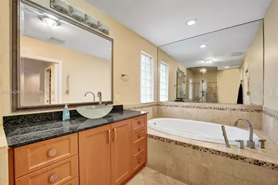 3671 N 47th Ave, Hollywood, FL 33021 - Photo 16