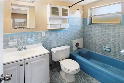 133 SE 4th Ave #10, Hallandale Beach, FL 33009 - Photo 18