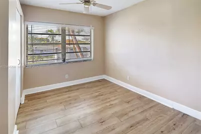 133 SE 4th Ave #10, Hallandale Beach, FL 33009 - Photo 22