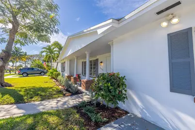 20004 SW 82nd Pl, Cutler Bay, FL 33189 - Photo 6