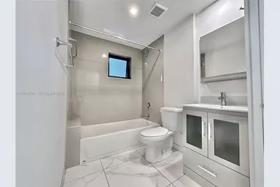 836 SW 2nd St #202, Miami, FL 33130 - Photo 10