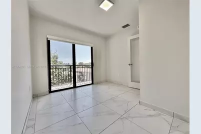 836 SW 2nd St #202, Miami, FL 33130 - Photo 14