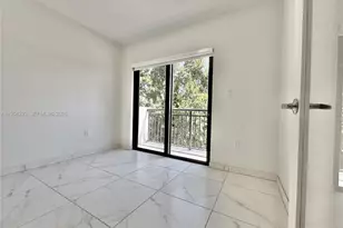 836 SW 2nd St, Miami, FL 33130 - Photo 12