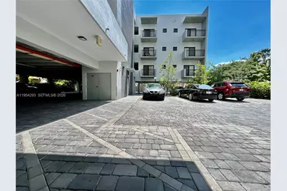 836 SW 2nd St #202, Miami, FL 33130 - Photo 30