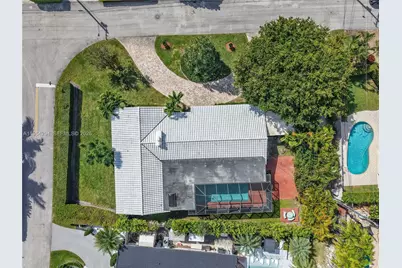 11505 N Bayshore Dr, North Miami, FL 33181 - Photo 20