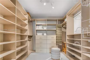 700 NE 24th St, Miami, FL 33137 - Photo 34