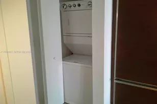 495 Brickell Ave, Miami, FL 33131 - Photo 16