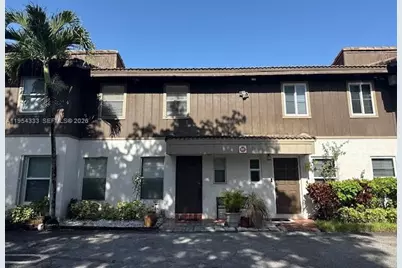3920 Woodside Dr #5, Coral Springs, FL 33065 - Photo 1