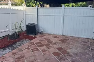 3920 Woodside Dr, Coral Springs, FL 33065 - Photo 24