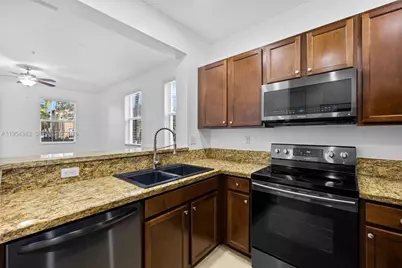 807 SW 147th Ave #1402, Pembroke Pines, FL 33027 - Photo 10