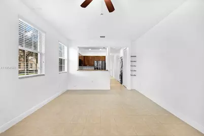 807 SW 147th Ave #1402, Pembroke Pines, FL 33027 - Photo 4