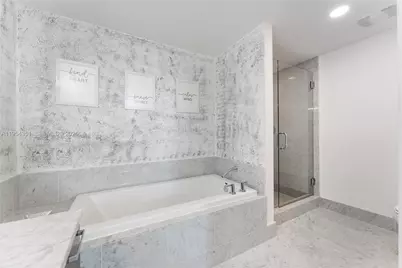 253 NE 2nd St #4304, Miami, FL 33132 - Photo 18