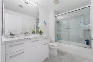 253 NE 2nd St, Miami, FL 33132 - Photo 22