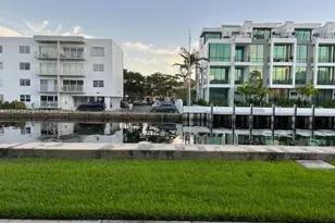 3923 NE 166th St, North Miami Beach, FL 33160 - Photo 12