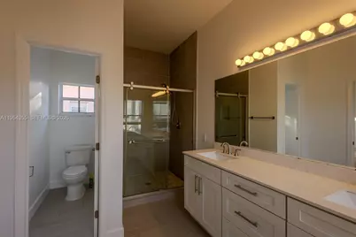 825 Tanglewood Cir, Weston, FL 33327 - Photo 16