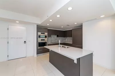 7875 NW 107th Ave #703, Doral, FL 33178 - Photo 6