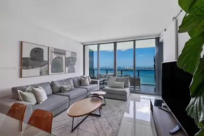 3131 NE 7th Ave #3605, Miami, FL 33137 - Photo 2