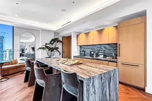 121 NE 5th St, Miami, FL 33143 - Photo 16