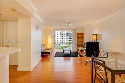 770 Claughton Island Dr #811, Miami, FL 33131 - Photo 4