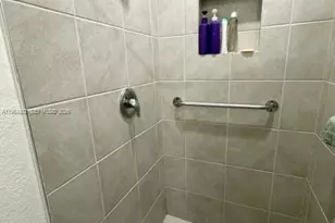 470 NE 12th St, Florida City, FL 33034 - Photo 18