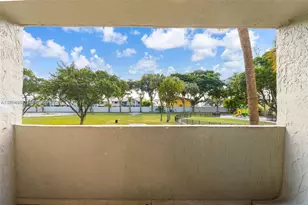 10000 NW 80th Ct, Hialeah, FL 33016 - Photo 16