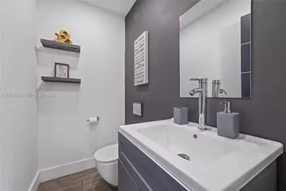 1041 NW 73rd St, Miami, FL 33150 - Photo 16