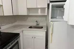 2800 NE 203rd St, Aventura, FL 33180 - Photo 2