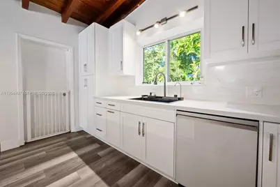 505 NE 132nd Ter, North Miami, FL 33161 - Photo 12