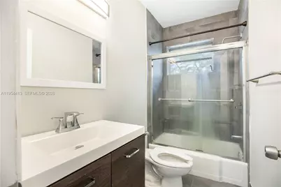 7725 Carlyle Ave #10, Miami Beach, FL 33141 - Photo 8
