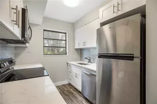 7725 Carlyle Ave, Miami Beach, FL 33141 - Photo 4