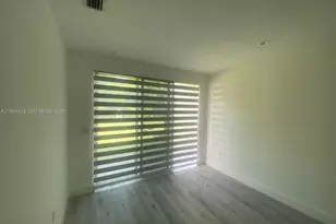 16002 NW 38th Pl, Miami Gardens, FL 33054 - Photo 10