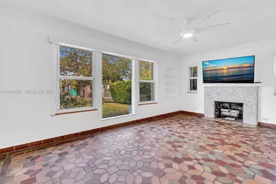 1524 Biarritz Dr, Miami Beach, FL 33141 - Photo 8