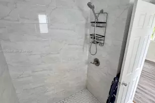 555 NE 70th St, Miami, FL 33138 - Photo 14