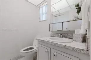 9441 Sunrise Lakes Blvd, Sunrise, FL 33322 - Photo 16