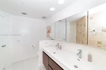 17150 N Bay Rd #2905, Sunny Isles Beach, FL 33160 - Photo 30