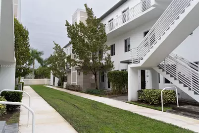 10229 NW 64th Ter #301, Doral, FL 33178 - Photo 2