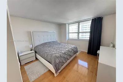 1155 Brickell Bay Dr #2306, Miami, FL 33131 - Photo 4