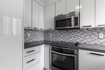 5900 Collins Ave #1207, Miami Beach, FL 33140 - Photo 12