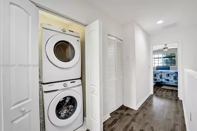 7717 Paddock Pl, Davie, FL 33328 - Photo 14