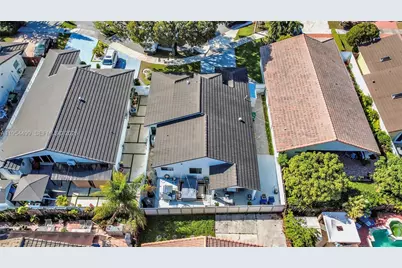 15113 NW 91st Ct, Miami Lakes, FL 33018 - Photo 4