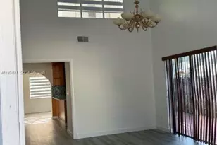 10823 SW 147th Pl, Miami, FL 33196 - Photo 4