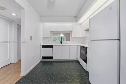 601 SW 142nd Ave #304Q, Pembroke Pines, FL 33027 - Photo 6