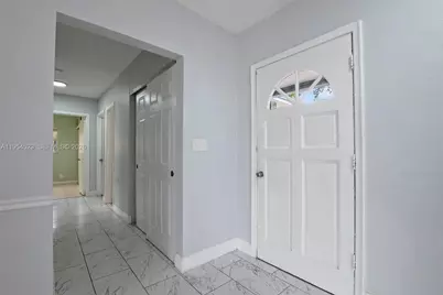 6572 SW 8th Ct, North Lauderdale, FL 33068 - Photo 4