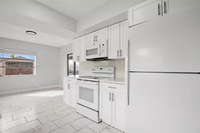 6572 SW 8th Ct, North Lauderdale, FL 33068 - Photo 10