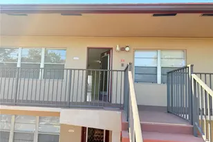 850 SW 133rd Terrace, Pembroke Pines, FL 33027 - Photo 2